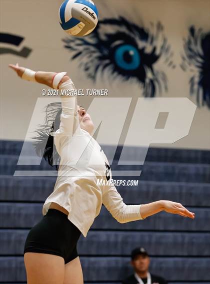 Thumbnail 2 in Parma vs Sugar-Salem (3A State Final)  photogallery.