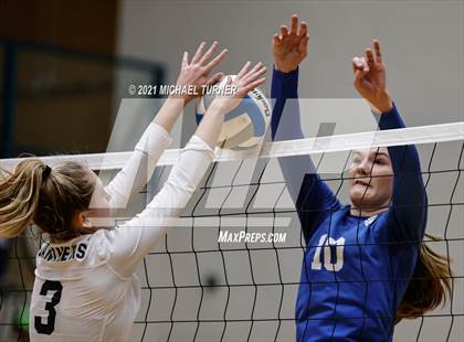 Thumbnail 2 in Parma vs Sugar-Salem (3A State Final)  photogallery.