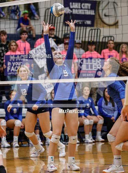 Thumbnail 1 in Parma vs Sugar-Salem (3A State Final)  photogallery.
