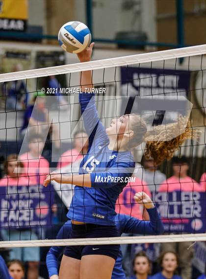 Thumbnail 2 in Parma vs Sugar-Salem (3A State Final)  photogallery.