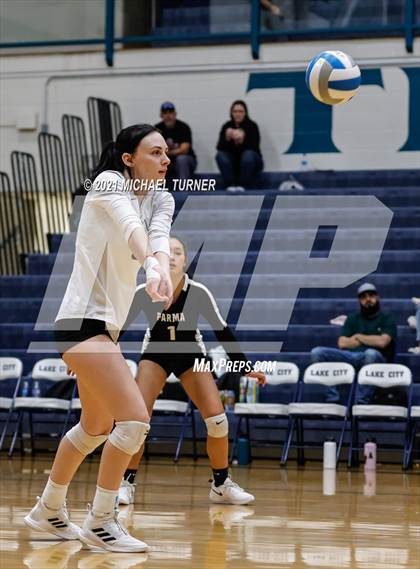 Thumbnail 2 in Parma vs Sugar-Salem (3A State Final)  photogallery.
