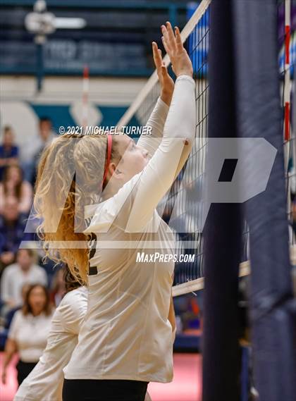 Thumbnail 2 in Parma vs Sugar-Salem (3A State Final)  photogallery.