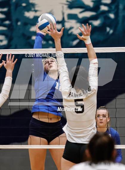 Thumbnail 3 in Parma vs Sugar-Salem (3A State Final)  photogallery.