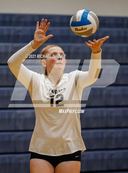 Thumbnail 3 in Parma vs Sugar-Salem (3A State Final)  photogallery.