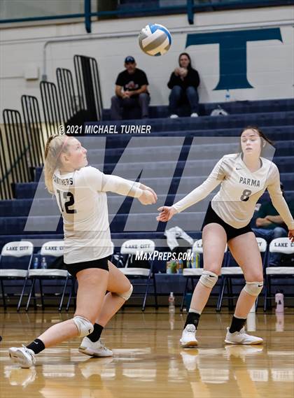 Thumbnail 3 in Parma vs Sugar-Salem (3A State Final)  photogallery.