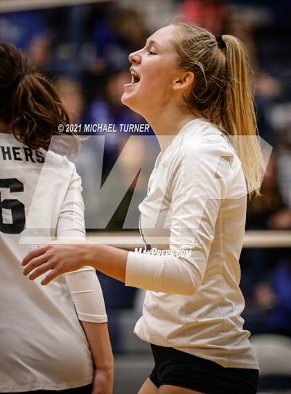 Thumbnail 1 in Parma vs Sugar-Salem (3A State Final)  photogallery.
