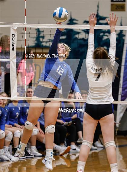 Thumbnail 2 in Parma vs Sugar-Salem (3A State Final)  photogallery.