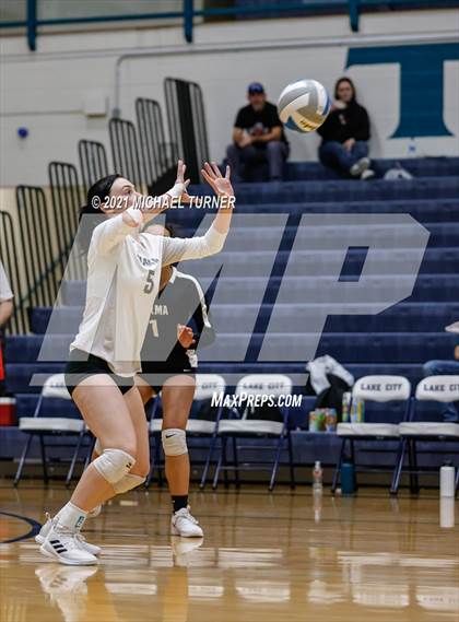 Thumbnail 3 in Parma vs Sugar-Salem (3A State Final)  photogallery.