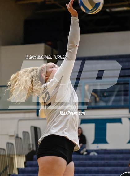 Thumbnail 1 in Parma vs Sugar-Salem (3A State Final)  photogallery.