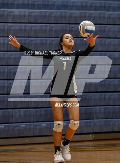 Thumbnail 1 in Parma vs Sugar-Salem (3A State Final)  photogallery.