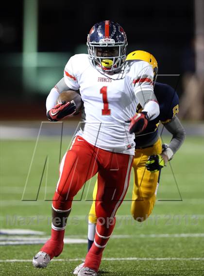 Thumbnail 1 in Boyd vs McKinney photogallery.