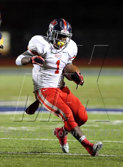 Thumbnail 1 in Boyd vs McKinney photogallery.