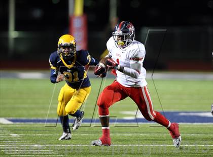 Thumbnail 3 in Boyd vs McKinney photogallery.