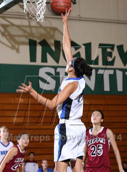 Thumbnail 2 in La Jolla Country Day vs. Mark Keppel (Paul Pierce Classic) photogallery.