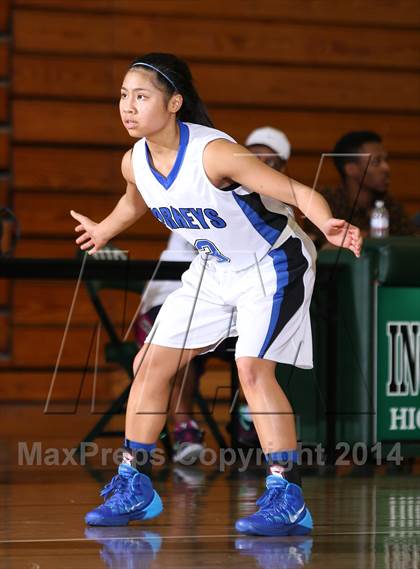 Thumbnail 3 in La Jolla Country Day vs. Mark Keppel (Paul Pierce Classic) photogallery.