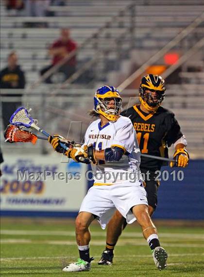 Thumbnail 3 in West Islip vs. Lakeland-Panas (NYSPHSAA Class A Semifinal) photogallery.