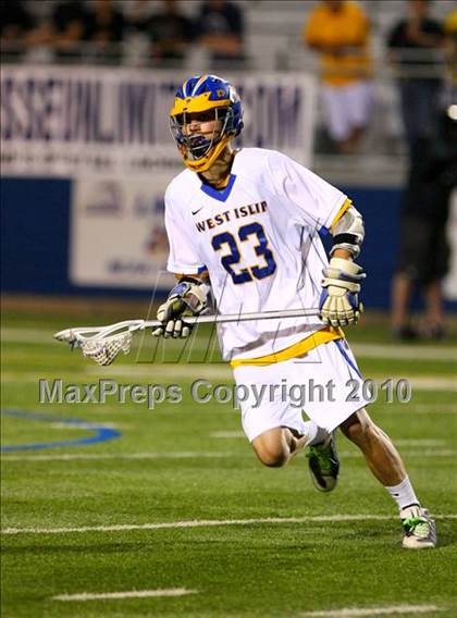 Thumbnail 3 in West Islip vs. Lakeland-Panas (NYSPHSAA Class A Semifinal) photogallery.