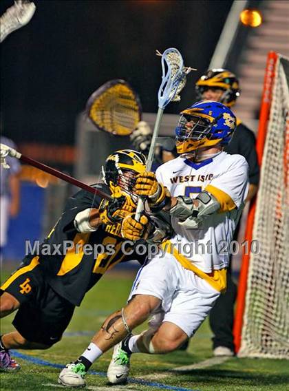 Thumbnail 2 in West Islip vs. Lakeland-Panas (NYSPHSAA Class A Semifinal) photogallery.