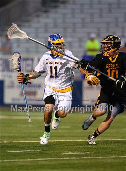 Thumbnail 1 in West Islip vs. Lakeland-Panas (NYSPHSAA Class A Semifinal) photogallery.