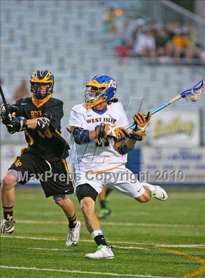 Thumbnail 2 in West Islip vs. Lakeland-Panas (NYSPHSAA Class A Semifinal) photogallery.