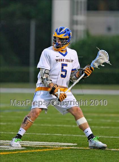 Thumbnail 2 in West Islip vs. Lakeland-Panas (NYSPHSAA Class A Semifinal) photogallery.