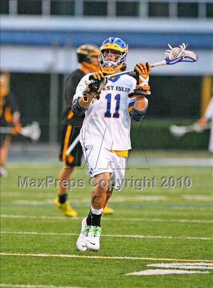Thumbnail 1 in West Islip vs. Lakeland-Panas (NYSPHSAA Class A Semifinal) photogallery.