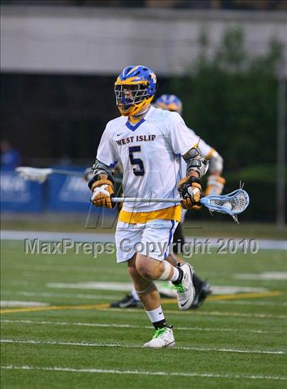 Thumbnail 3 in West Islip vs. Lakeland-Panas (NYSPHSAA Class A Semifinal) photogallery.