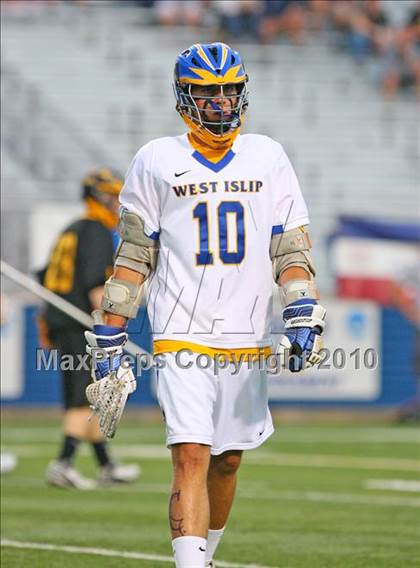 Thumbnail 1 in West Islip vs. Lakeland-Panas (NYSPHSAA Class A Semifinal) photogallery.