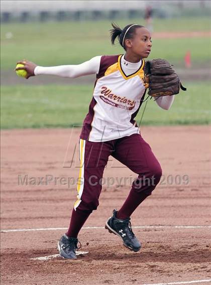 Thumbnail 1 in Iroquois vs Cheektowaga (Section 6 Class A Prequarterfinal) photogallery.