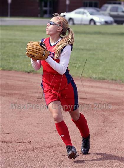 Thumbnail 1 in Iroquois vs Cheektowaga (Section 6 Class A Prequarterfinal) photogallery.