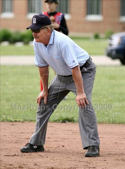 Thumbnail 2 in Iroquois vs Cheektowaga (Section 6 Class A Prequarterfinal) photogallery.