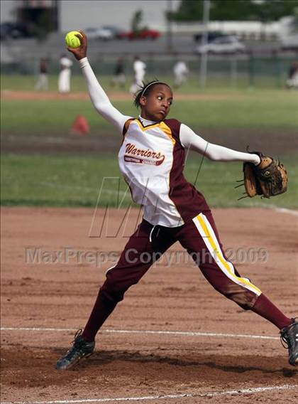 Thumbnail 2 in Iroquois vs Cheektowaga (Section 6 Class A Prequarterfinal) photogallery.