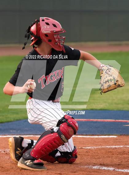 Thumbnail 2 in Tompkins vs Katy photogallery.