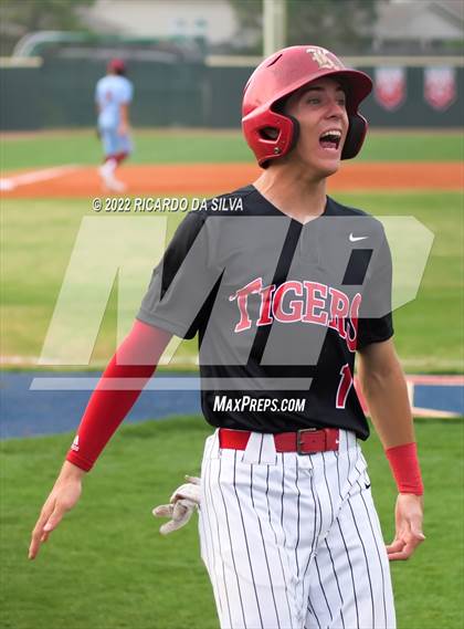 Thumbnail 2 in Tompkins vs Katy photogallery.