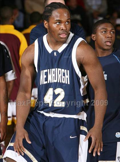 Thumbnail 1 in Mt. Vernon vs Newburgh Free Academy (NYSPHSAA Regional Final) photogallery.