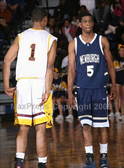 Thumbnail 2 in Mt. Vernon vs Newburgh Free Academy (NYSPHSAA Regional Final) photogallery.