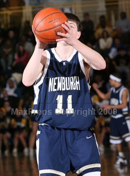 Thumbnail 3 in Mt. Vernon vs Newburgh Free Academy (NYSPHSAA Regional Final) photogallery.