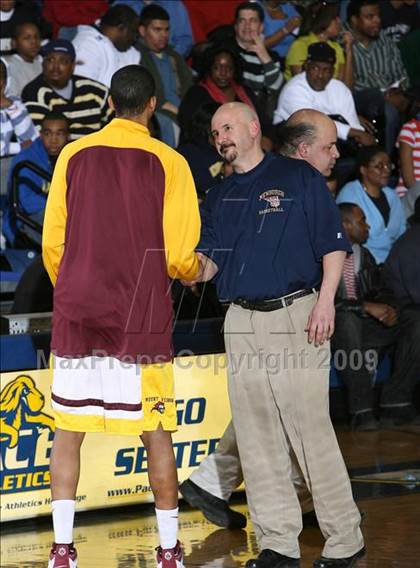 Thumbnail 3 in Mt. Vernon vs Newburgh Free Academy (NYSPHSAA Regional Final) photogallery.