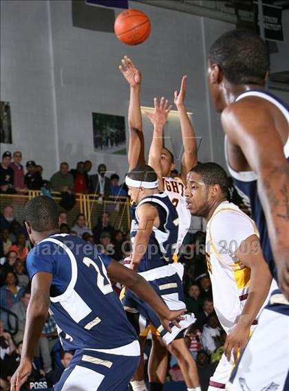 Thumbnail 2 in Mt. Vernon vs Newburgh Free Academy (NYSPHSAA Regional Final) photogallery.