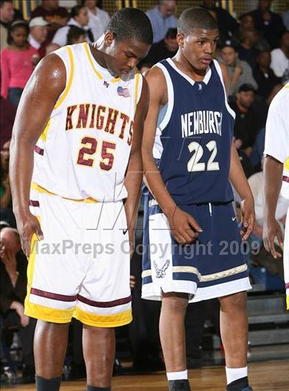 Thumbnail 1 in Mt. Vernon vs Newburgh Free Academy (NYSPHSAA Regional Final) photogallery.