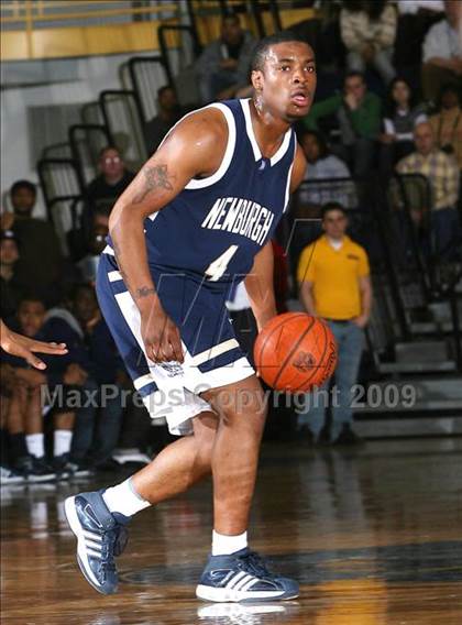 Thumbnail 1 in Mt. Vernon vs Newburgh Free Academy (NYSPHSAA Regional Final) photogallery.