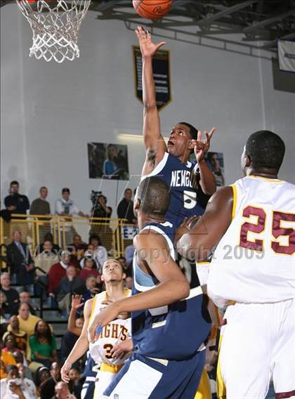 Thumbnail 3 in Mt. Vernon vs Newburgh Free Academy (NYSPHSAA Regional Final) photogallery.