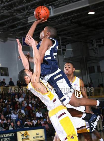 Thumbnail 1 in Mt. Vernon vs Newburgh Free Academy (NYSPHSAA Regional Final) photogallery.