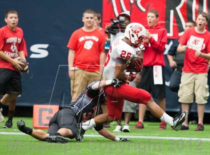Thumbnail 1 in Katy vs. Langham Creek (UIL 5A Division 2 Area Playoff) photogallery.