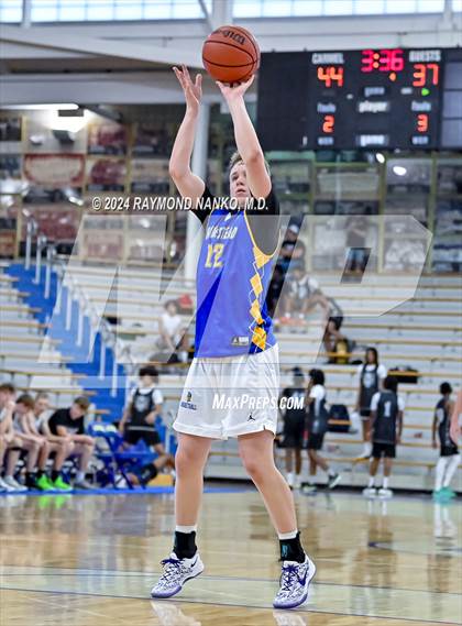 Thumbnail 3 in Washington vs Homestead (IBCA / IHSAA Showcase) photogallery.