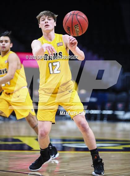 Thumbnail 2 in Green Mountain vs. Dakota Ridge @ Pepsi Center photogallery.