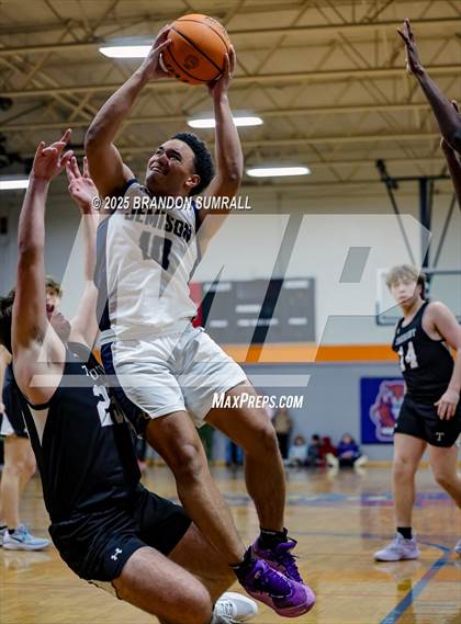 Thumbnail 1 in Jemison vs Thorsby (Chilton County Tournament Final) photogallery.