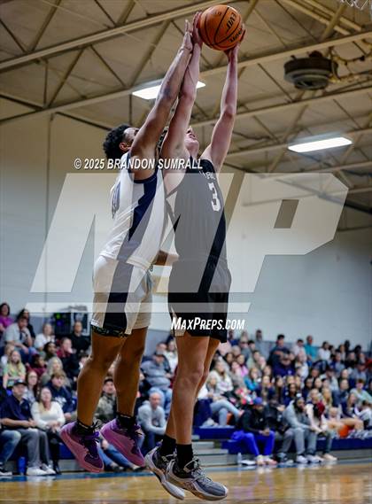 Thumbnail 3 in Jemison vs Thorsby (Chilton County Tournament Final) photogallery.