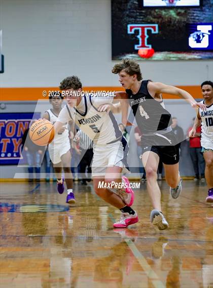 Thumbnail 3 in Jemison vs Thorsby (Chilton County Tournament Final) photogallery.