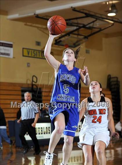 Thumbnail 2 in Redwood Christian vs. Santa Ynez photogallery.